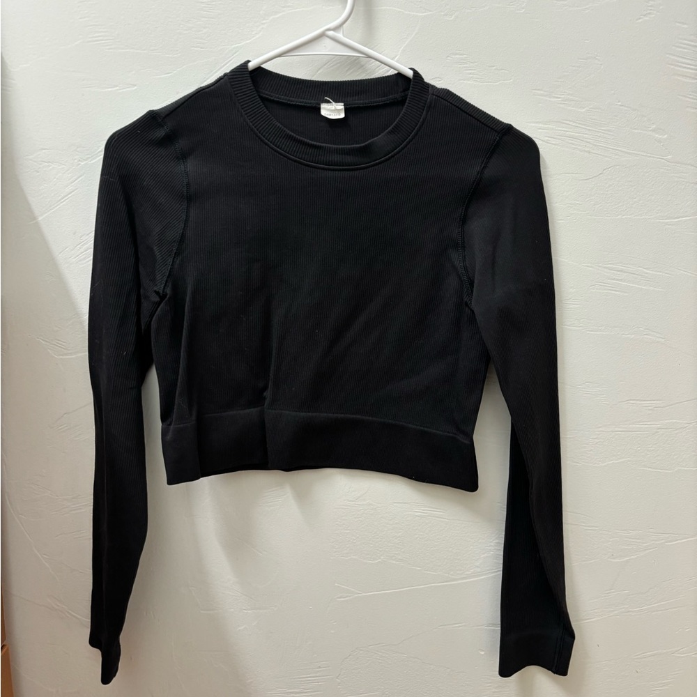 DSG Fitted Cropped Black workout top